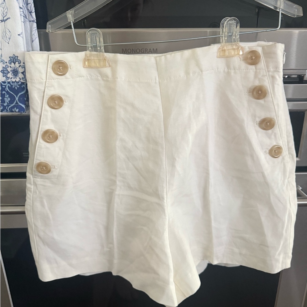 High Rise White Wide Leg Shorts w/buttons Ann Taylor